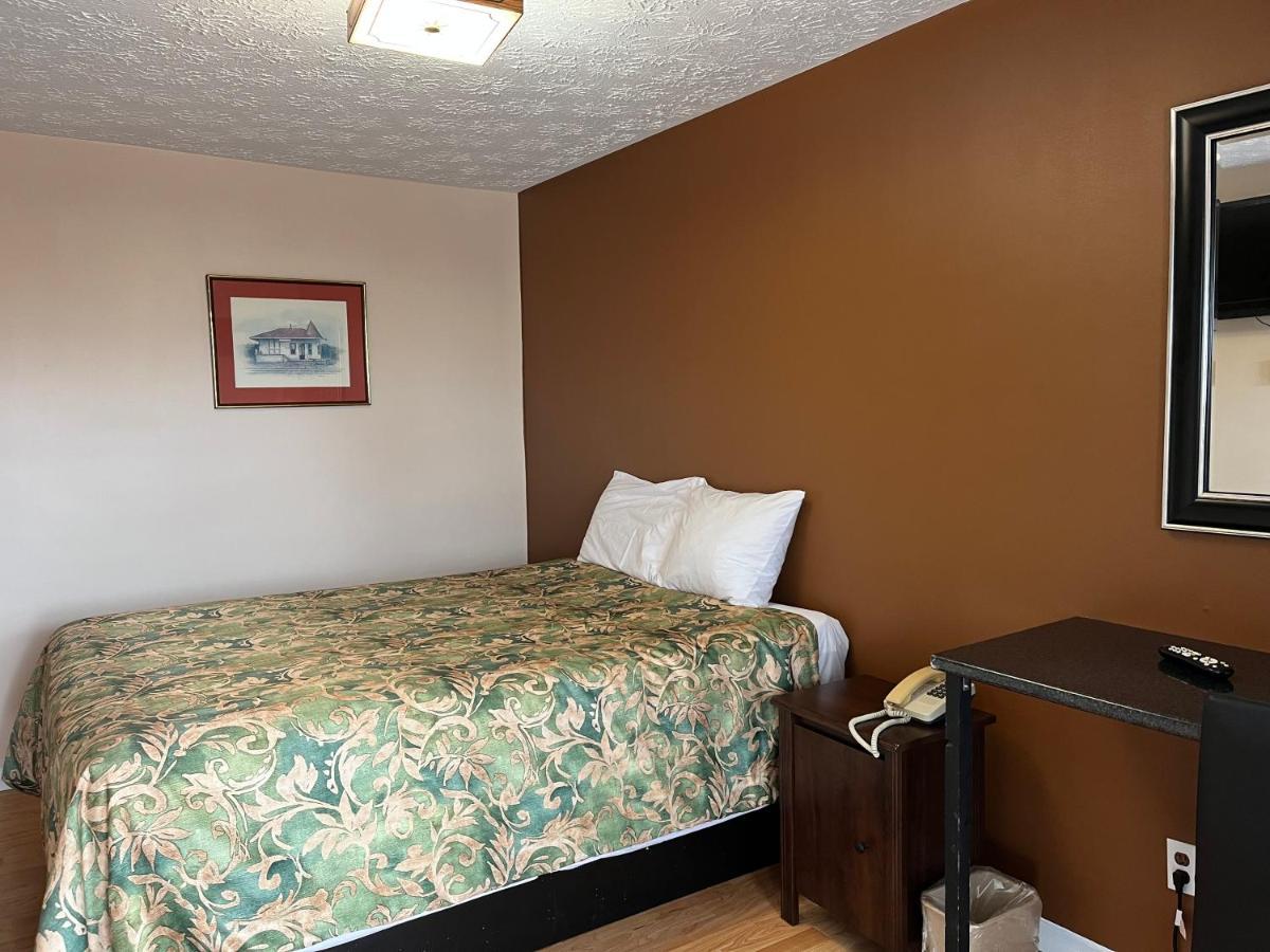 Old Mill Motel Blind River 外观 照片
