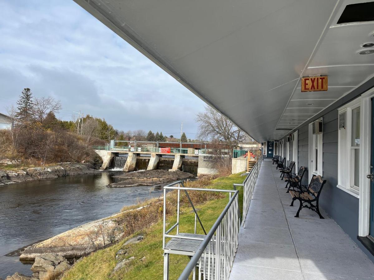 Old Mill Motel Blind River 外观 照片