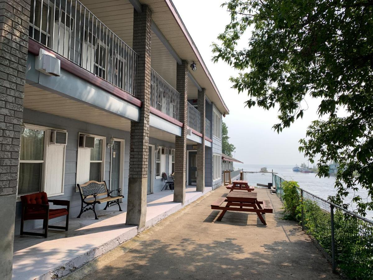 Old Mill Motel Blind River 外观 照片