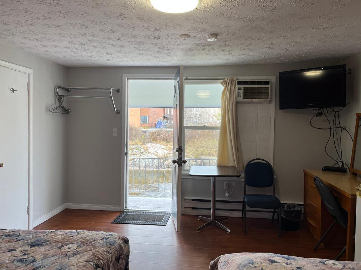 Old Mill Motel Blind River 外观 照片